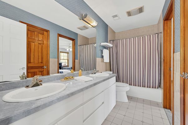 Bathroom, Dual Sink Vanities, Interior
