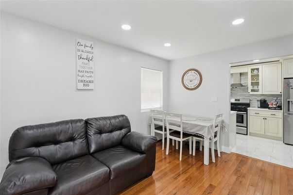 Dining room, Interior, Kitchen, Recessed Lighting, Wood Texture Flooring