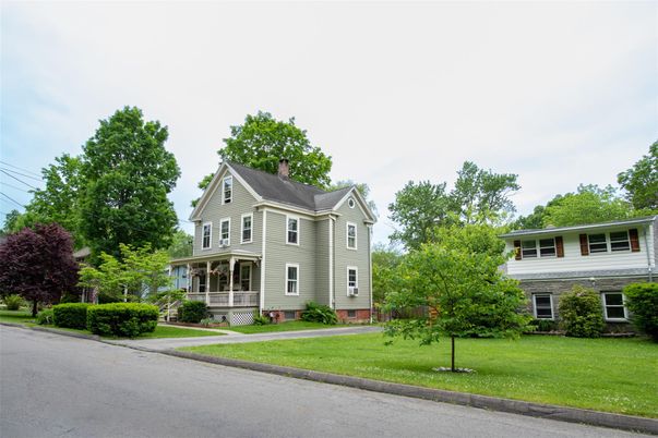 Exterior, Facade, Queen Anne Victorian