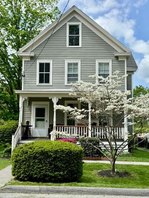 Exterior, Facade, Queen Anne Victorian