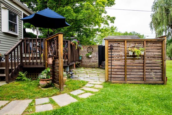 Backyard, Exterior