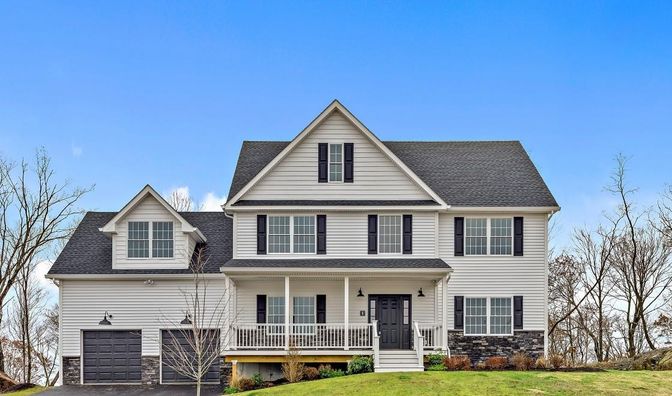Attached, Exterior, Facade, Farmhouse