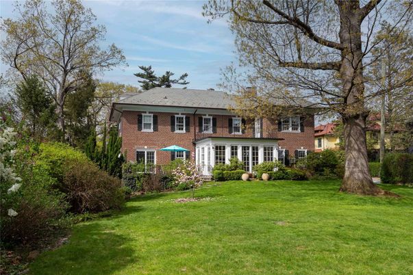 Backyard, Exterior, Facade, Brick Facade, Georgian