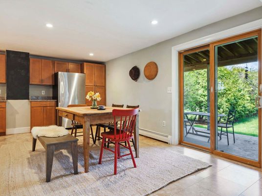 Dining room, Interior, Kitchen, Recessed Lighting, Stainless Steel Appliances