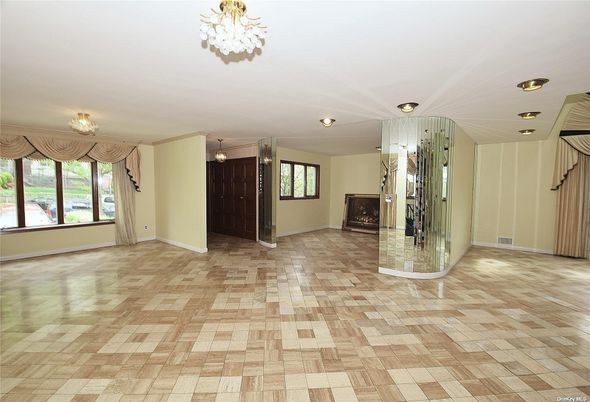 Chandelier, Empty room, Interior