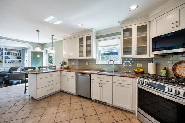 Interior, Kitchen, Pendant Lights, Recessed Lighting, Stainless Steel Appliances