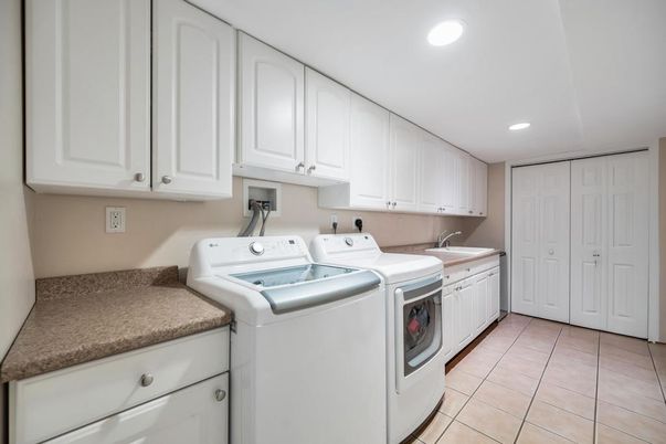 Interior, Recessed Lighting, Washer