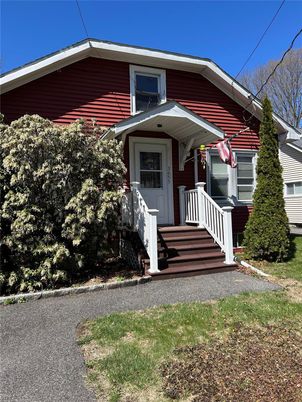 Exterior, Facade, American Craftsman