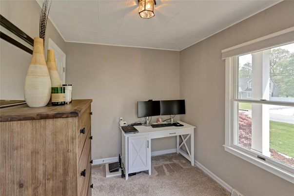 Home Office, Interior
