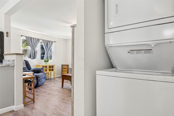 Interior, Utility Closets, Washer, Wood Texture Flooring