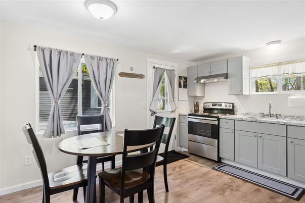 Dining room, Interior, Kitchen, Stainless Steel Appliances, Wood Texture Flooring