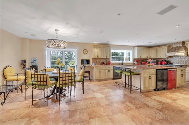 Dining room, Interior, Kitchen, Recessed Lighting