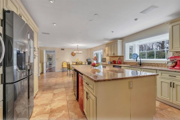 Chandelier, Dining room, Interior, Kitchen, Recessed Lighting