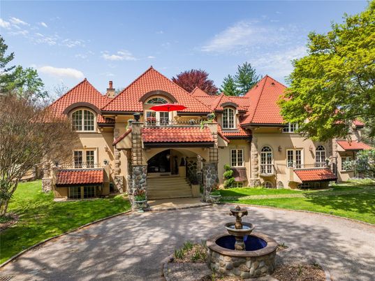 Backyard, Exterior, Facade, French Provincial