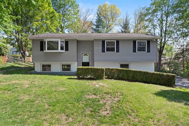 Backyard, Exterior, Facade, Raised Ranch