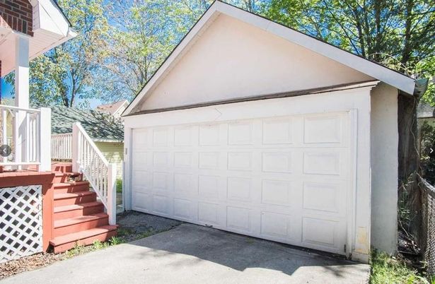 Detached Garage, Exterior
