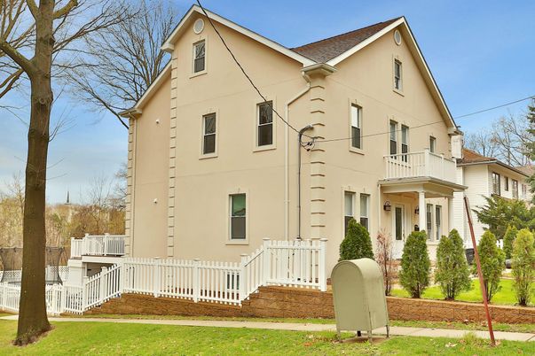 Exterior, Facade, Farmhouse