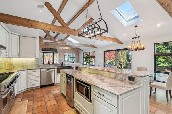 Chandelier, Dining room, Interior, Kitchen, Pendant Lights, Recessed Lighting, Stainless Steel Appliances, Wooden Beams