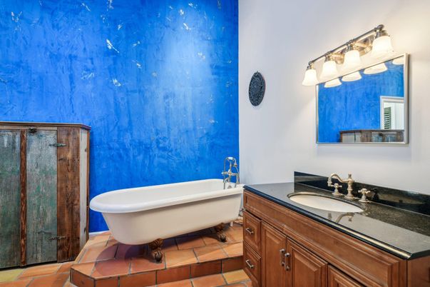 Bathroom, Free Standing Baths, Interior