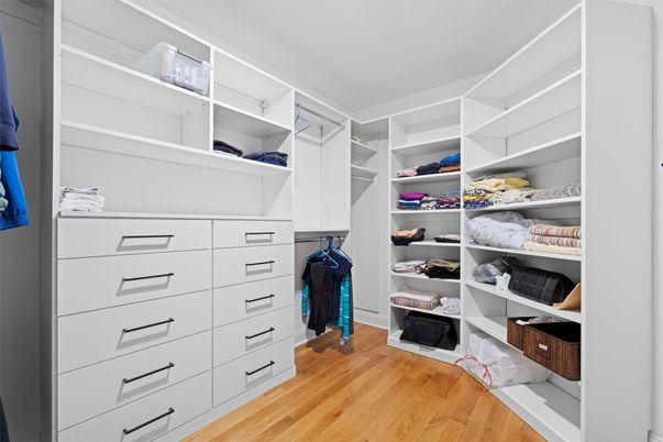 Interior, Walk-in Closets, Wood Texture Flooring