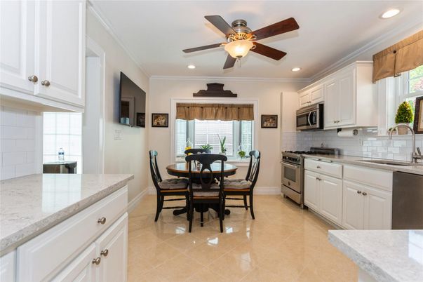 Dining room, Interior, Kitchen, Recessed Lighting, Stainless Steel Appliances