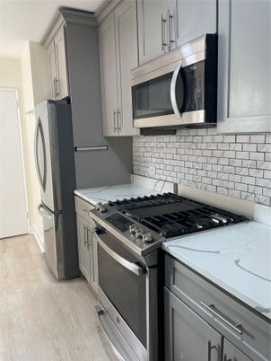 Interior, Kitchen, Stainless Steel Appliances, Washer, Wood Texture Flooring