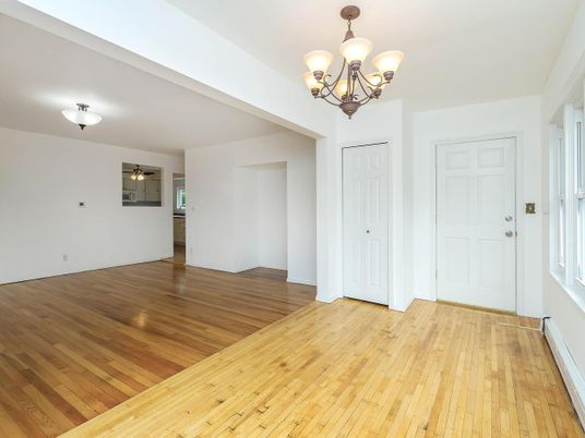 Chandelier, Empty room, Interior, Wood Texture Flooring