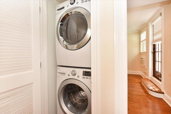 Interior, Utility Closets, Washer, Wood Texture Flooring