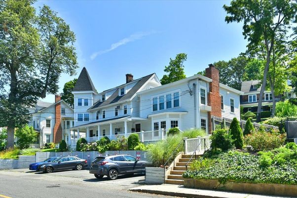 Exterior, Facade, Queen Anne Victorian