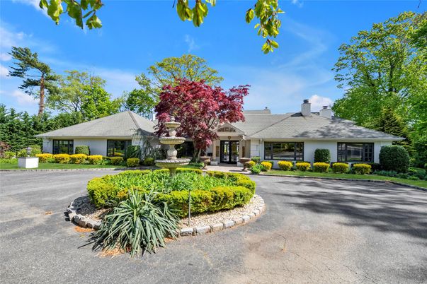 Backyard, Exterior, Facade, Ranch