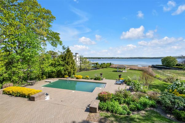 Exterior, Pool, Water