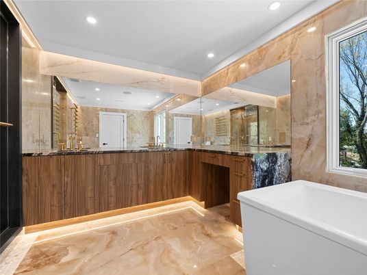 Bathroom, Free Standing Baths, Glass Shower, Interior, Recessed Lighting