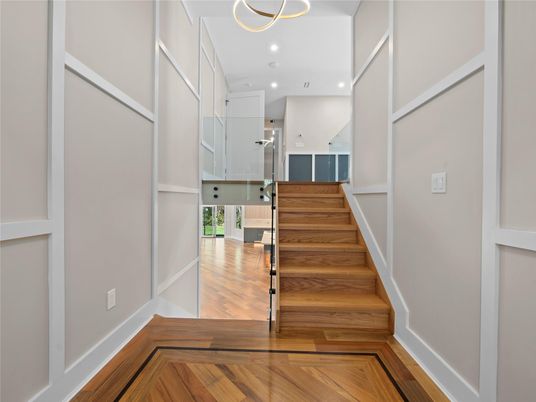 Interior, Recessed Lighting, Wood Texture Flooring