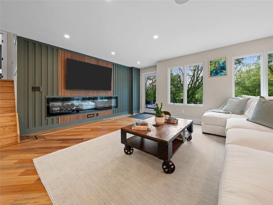 Interior, Living room, Recessed Lighting, Wood Texture Flooring