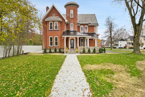 Exterior, Facade, Brick Facade, Brick Traditional