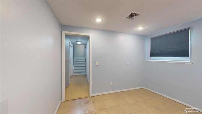 Empty room, Interior, Recessed Lighting
