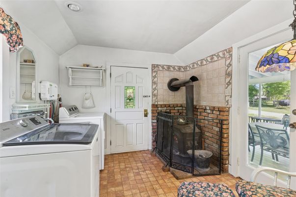 Fireplace, Interior, Washer