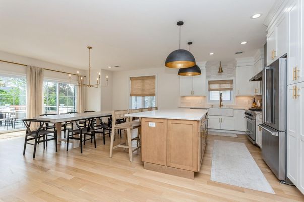Dining room, Interior, Kitchen, Pendant Lights, Recessed Lighting, Wood Texture Flooring
