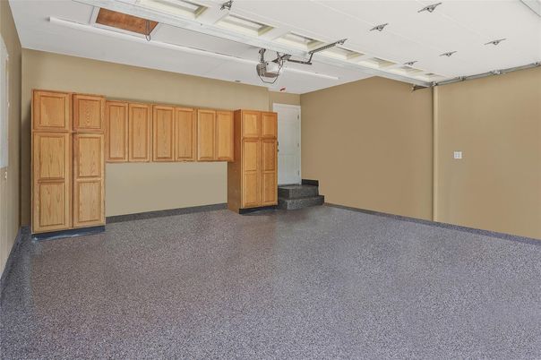Garage, Interior