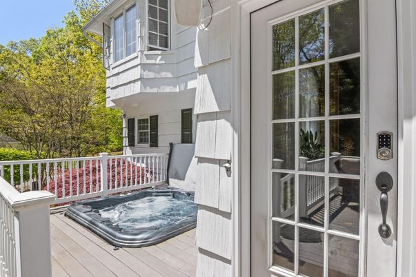 Exterior, Hot Tub