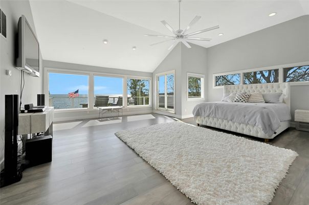 Bedroom, Interior, Recessed Lighting, Water, Wood Texture Flooring