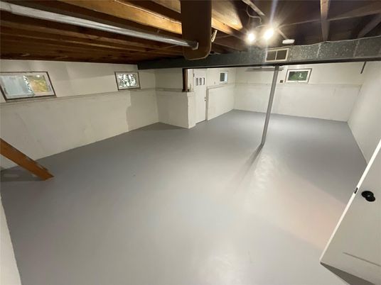 Empty room, Interior, Wooden Beams