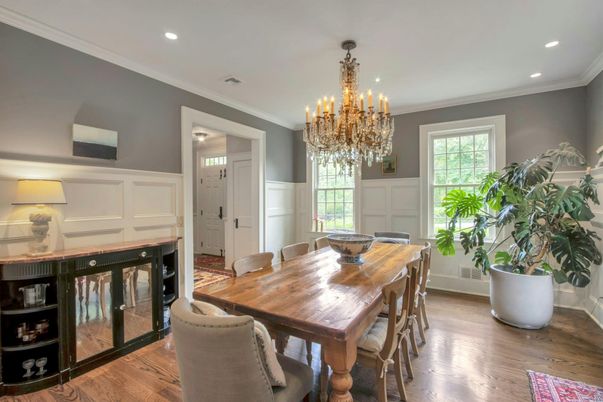 Chandelier, Dining room, Interior, Recessed Lighting, Wood Texture Flooring