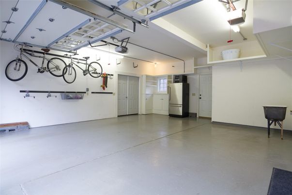 Garage, Interior, Washer