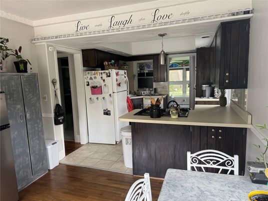 Interior, Kitchen, Pendant Lights, Wood Texture Flooring