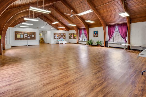 Empty room, Interior, Pendant Lights, Wooden Beams, Wooden Ceilings, Wood Texture Flooring