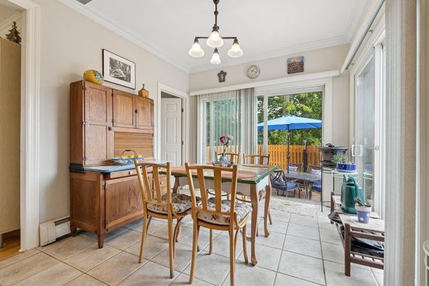 Dining room, Interior, Pendant Lights