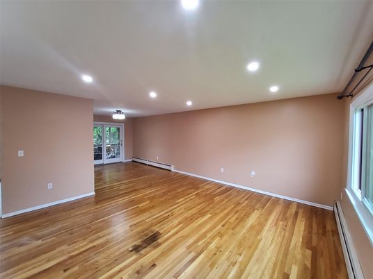 Empty room, Interior, Recessed Lighting, Wood Texture Flooring