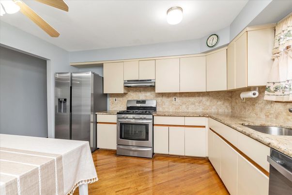 Interior, Kitchen, Stainless Steel Appliances, Wood Texture Flooring