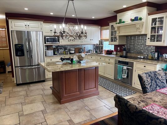 Chandelier, Interior, Kitchen, Recessed Lighting, Stainless Steel Appliances